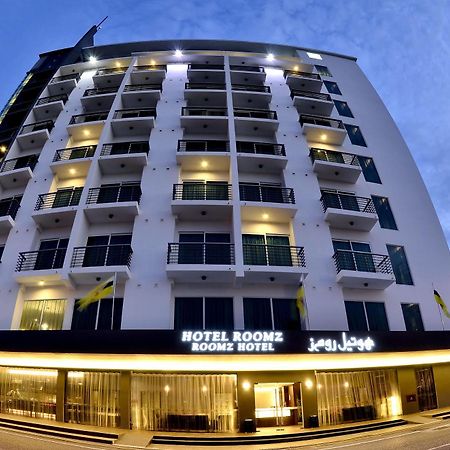Roomz Hotel Seria Bagian luar foto